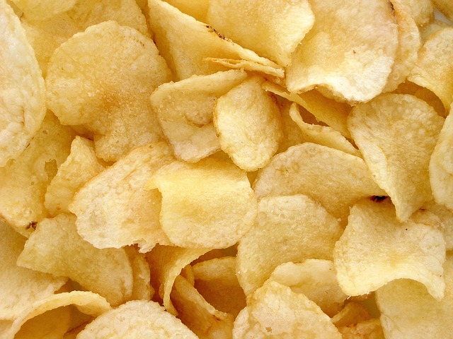 chipsy z brambor